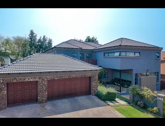 5 BEDROOM HOUSE FOR SALE IN MIDSTREAM ESTATE